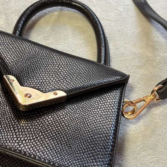 Cute Snake Skin Mini Purse - Picture 3 of 5